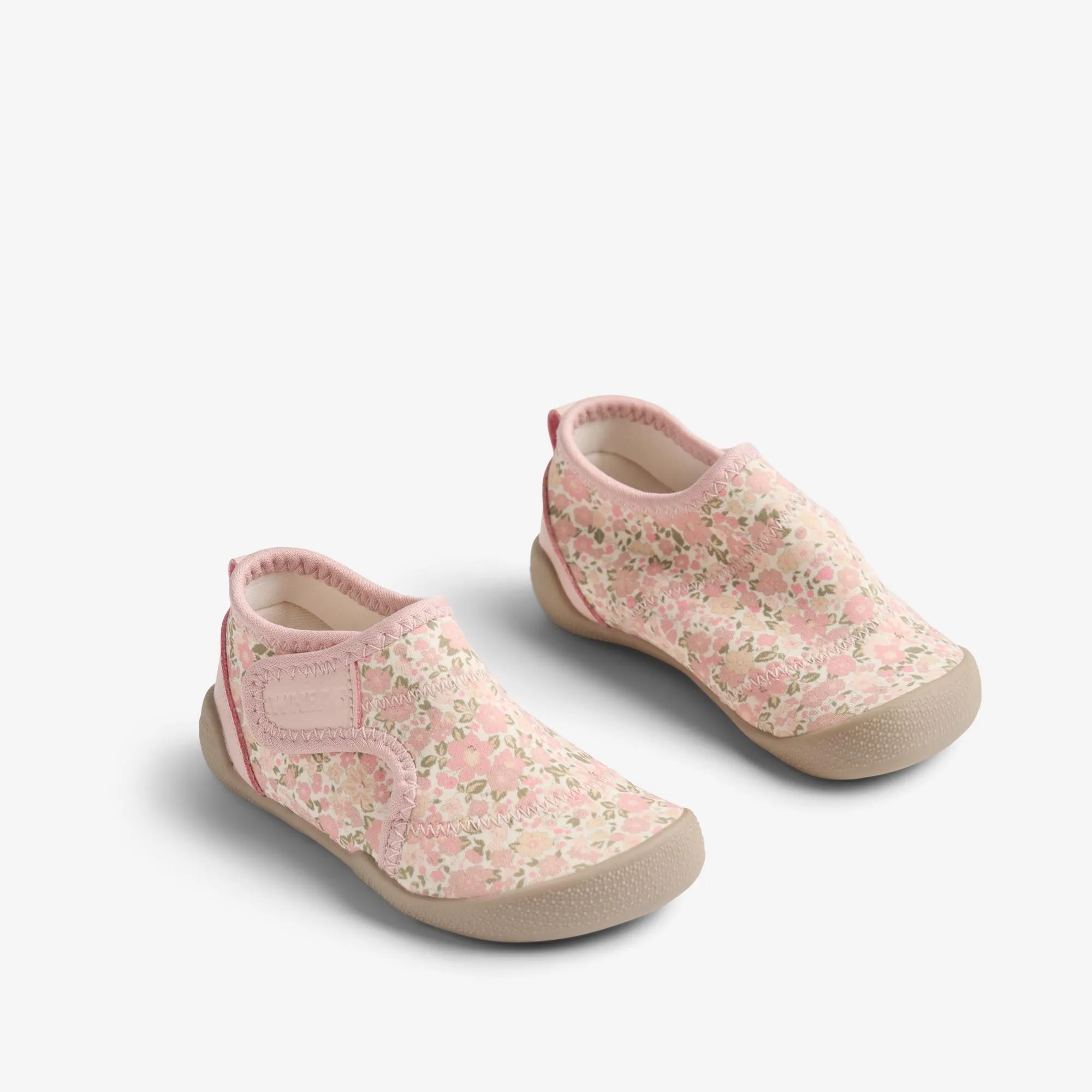 Beach Shoe Shawn - ivory flower meadow