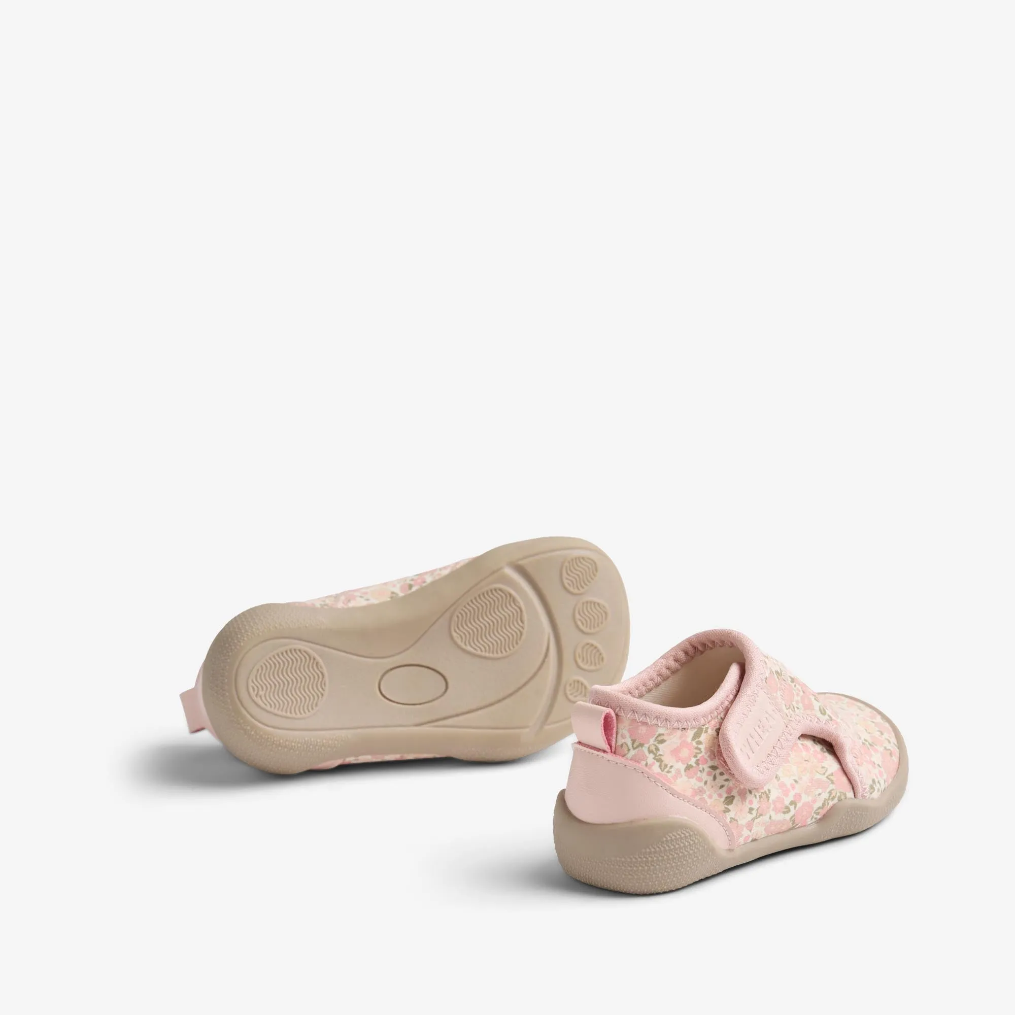 Beach Shoe Shawn - ivory flower meadow