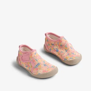 Beach Shoe Shawn - multi flowers