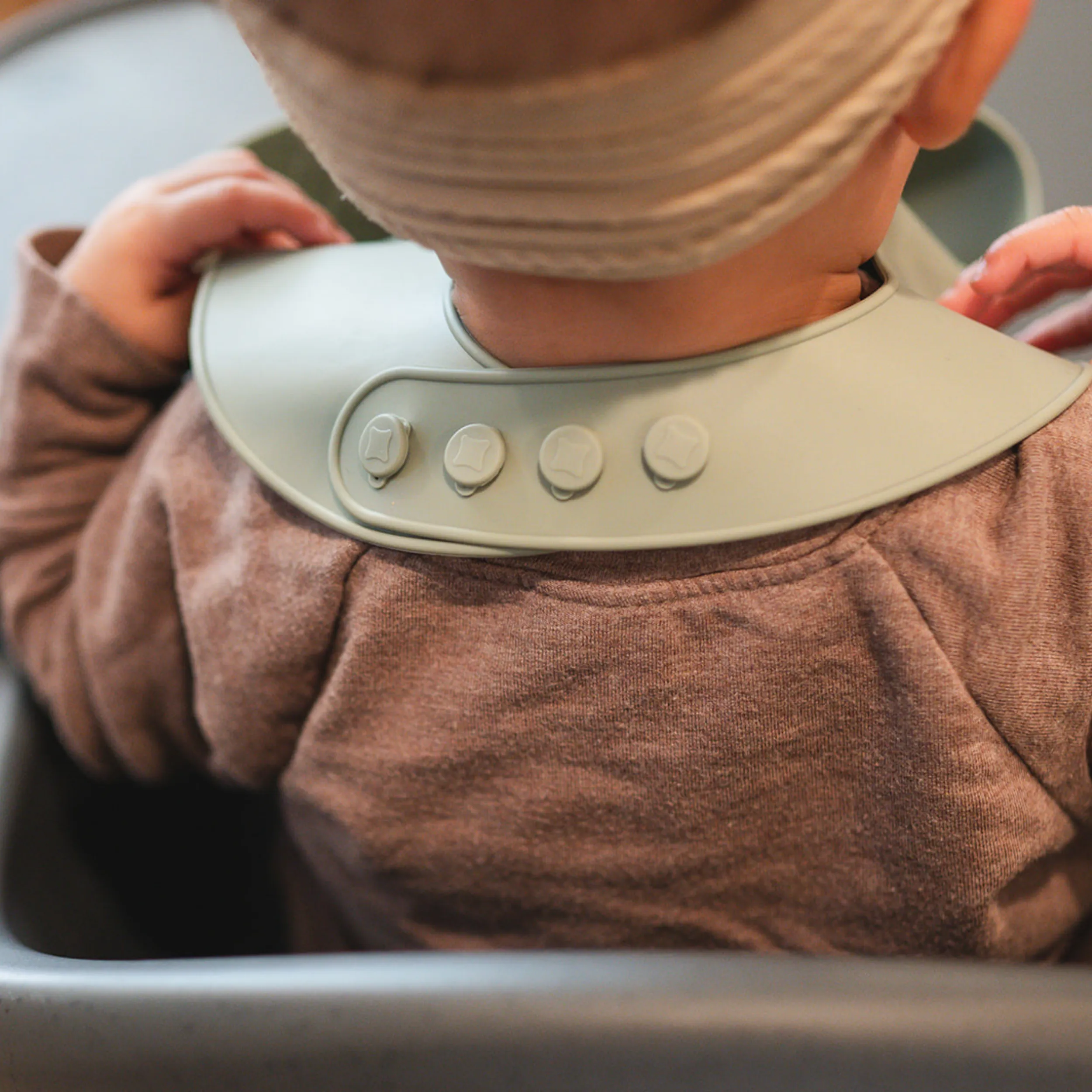 Blush Silicone Baby Bib Babykids_Babeehive-Goods