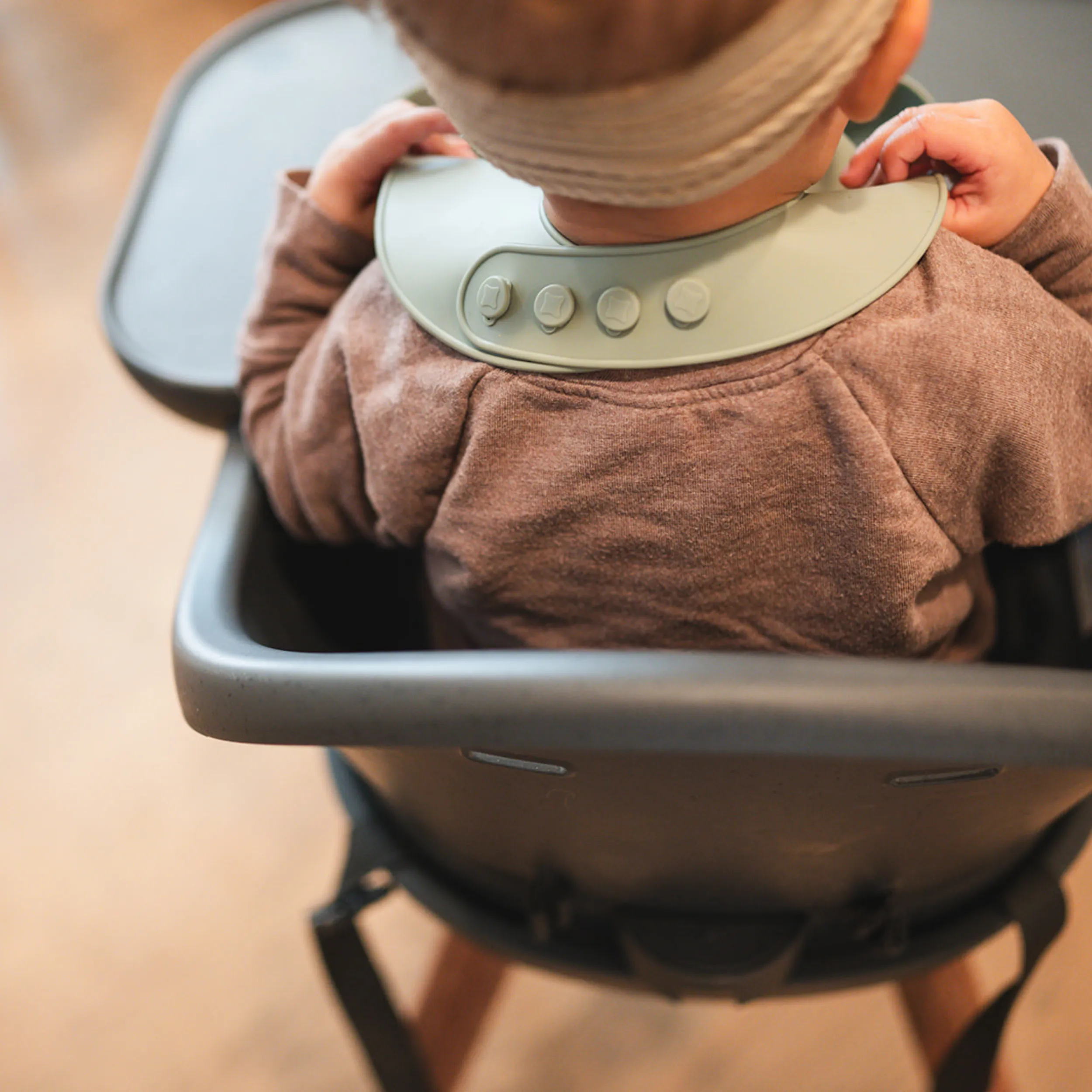 Blush Silicone Baby Bib Babykids_Babeehive-Goods
