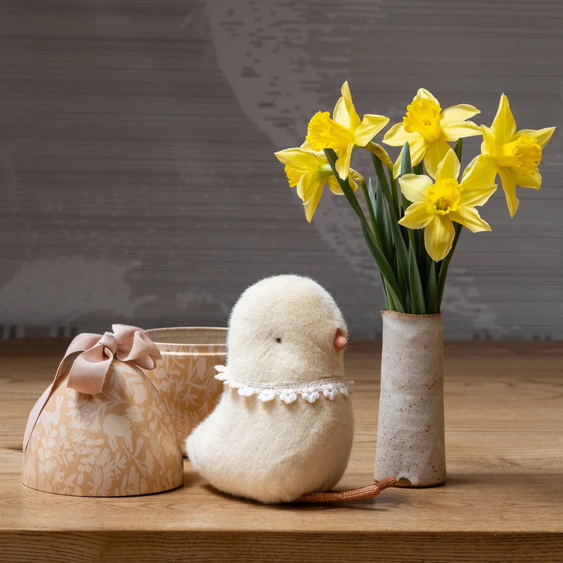 Maileg Easter egg with chicken