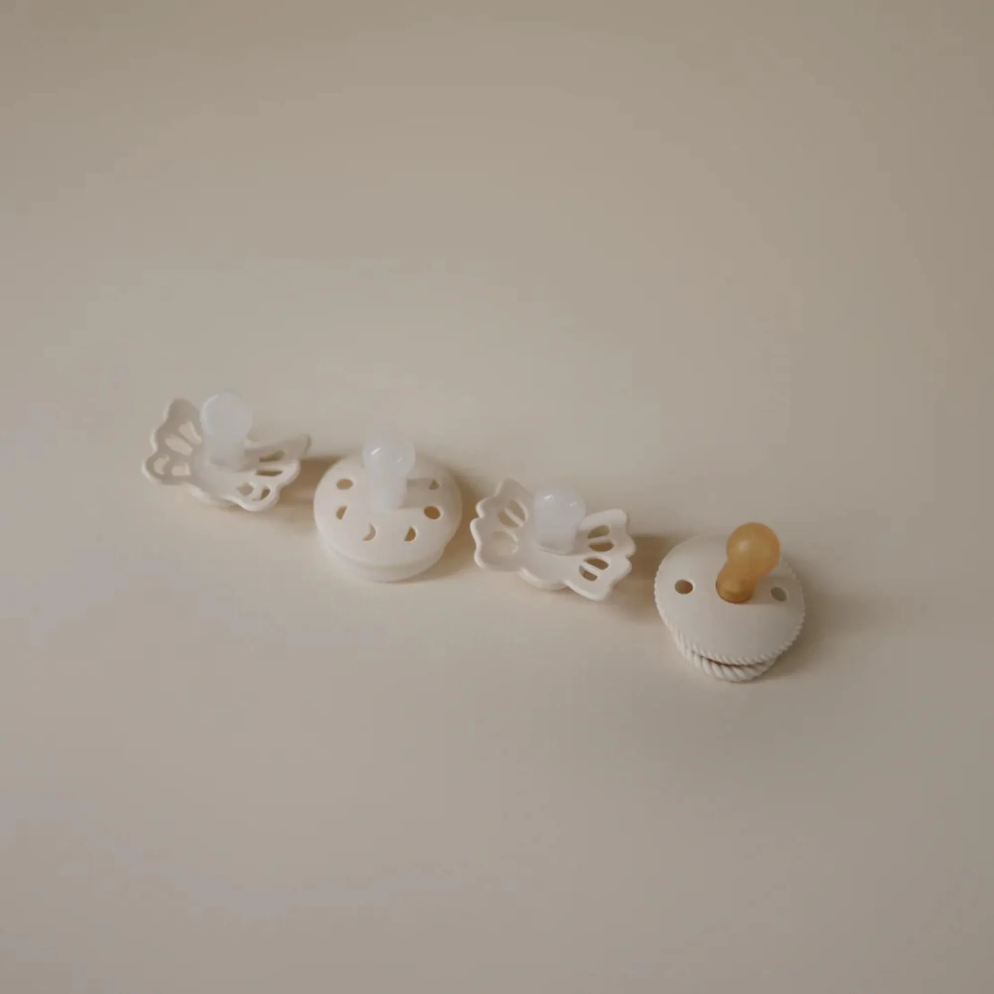 MUSHIE Frigg Baby's First Pacifier Moonlight Sailing