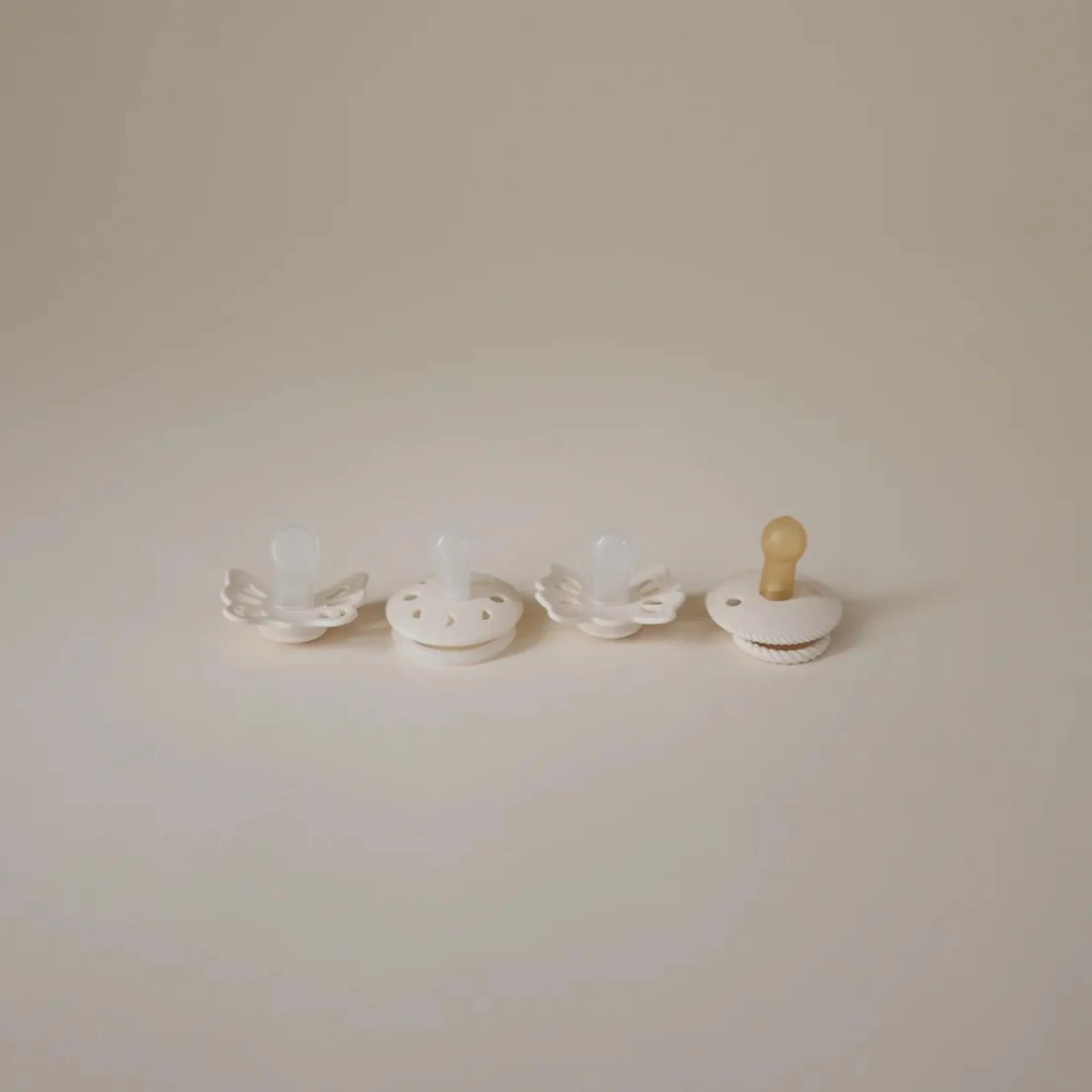 MUSHIE Frigg Baby's First Pacifier Moonlight Sailing