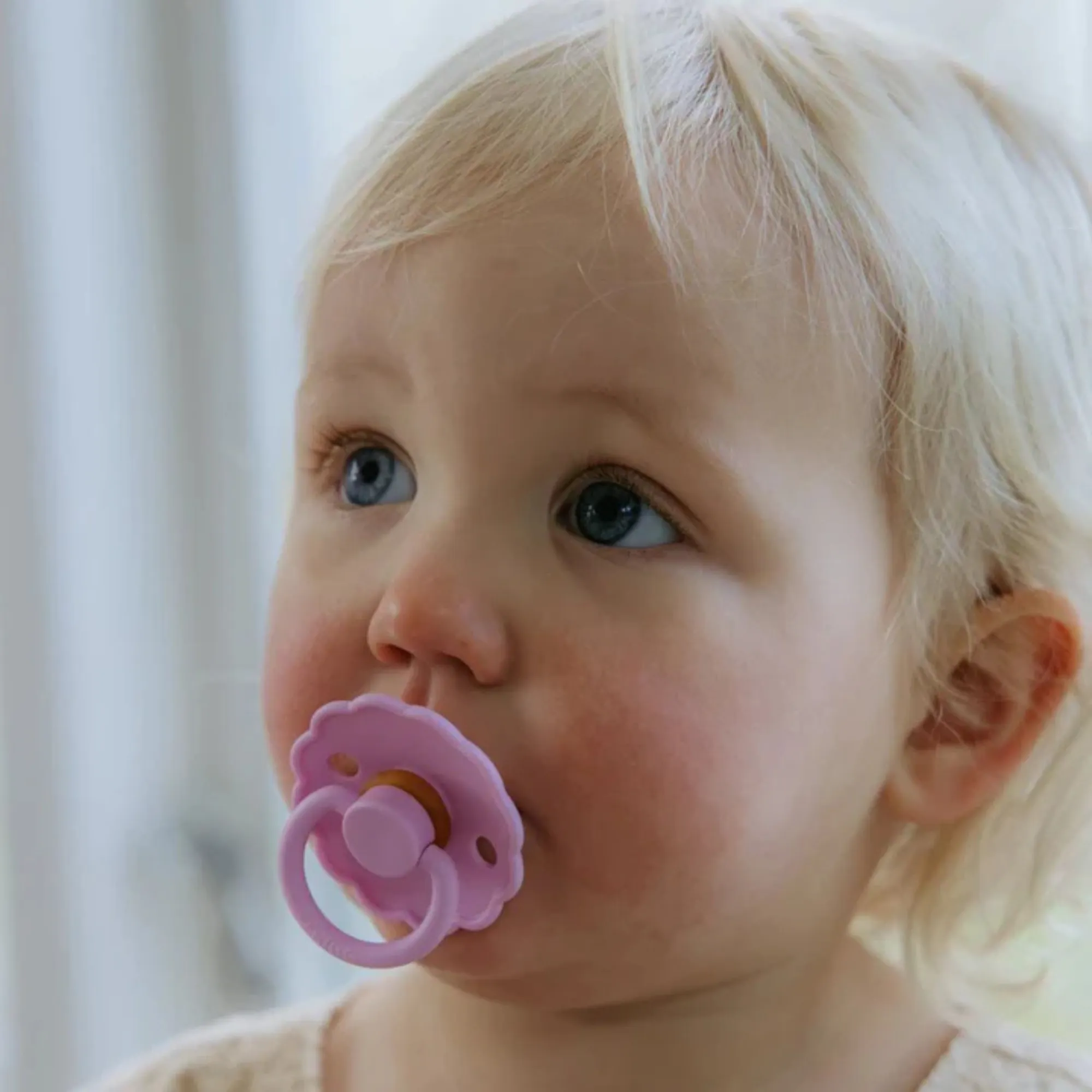 MUSHIE Frigg Natural Rubber Sunset Bliss Pacifier (4-Pack)