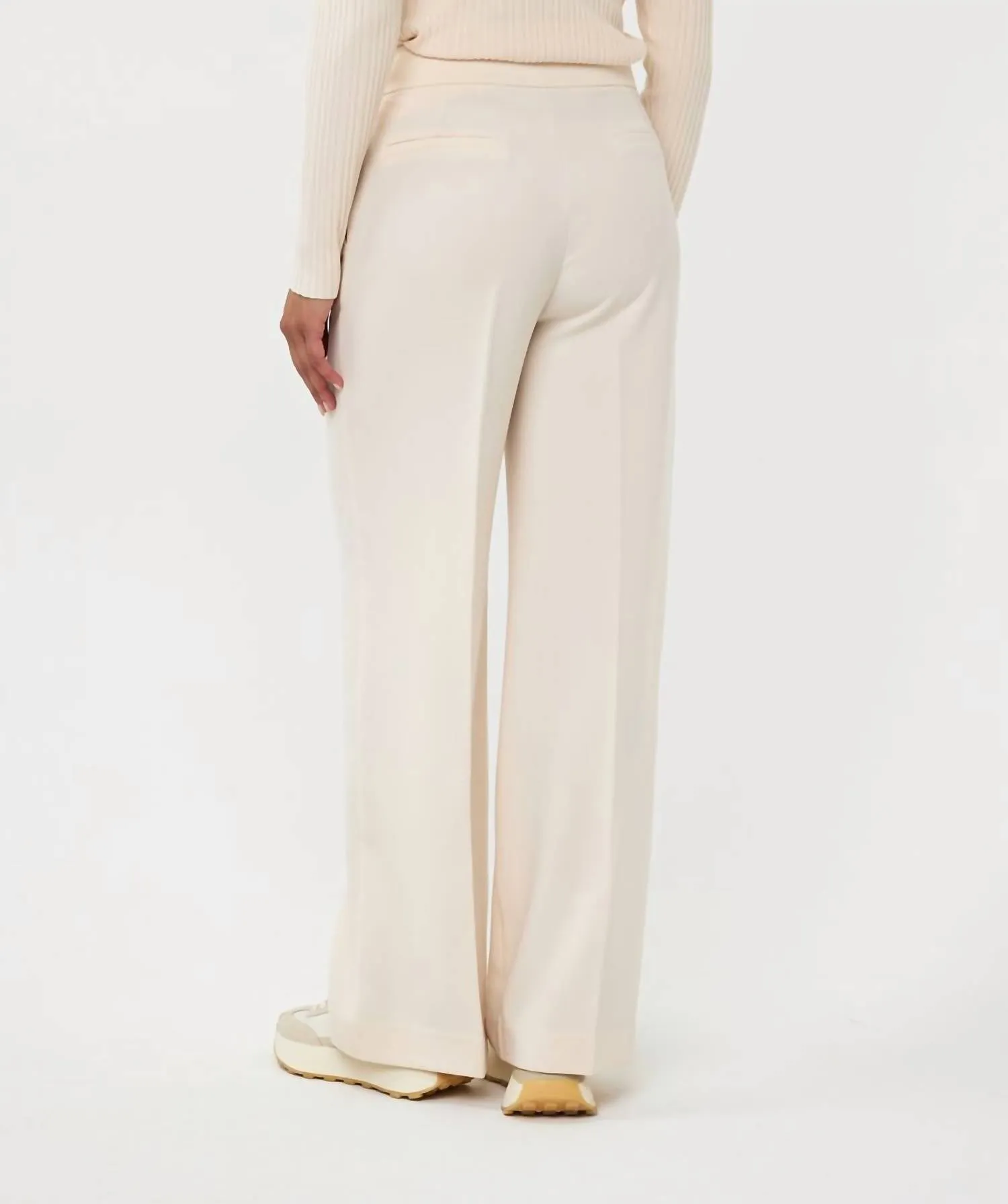 Wide Leg Trouser In Beige
